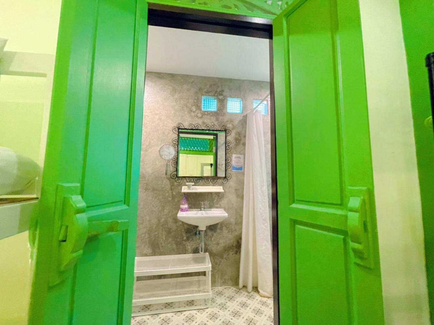 Green Teak House Bangkok Extérieur photo