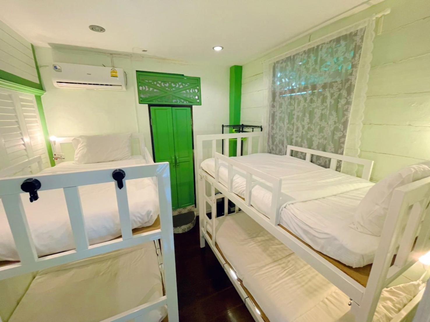 Green Teak House Bangkok Extérieur photo