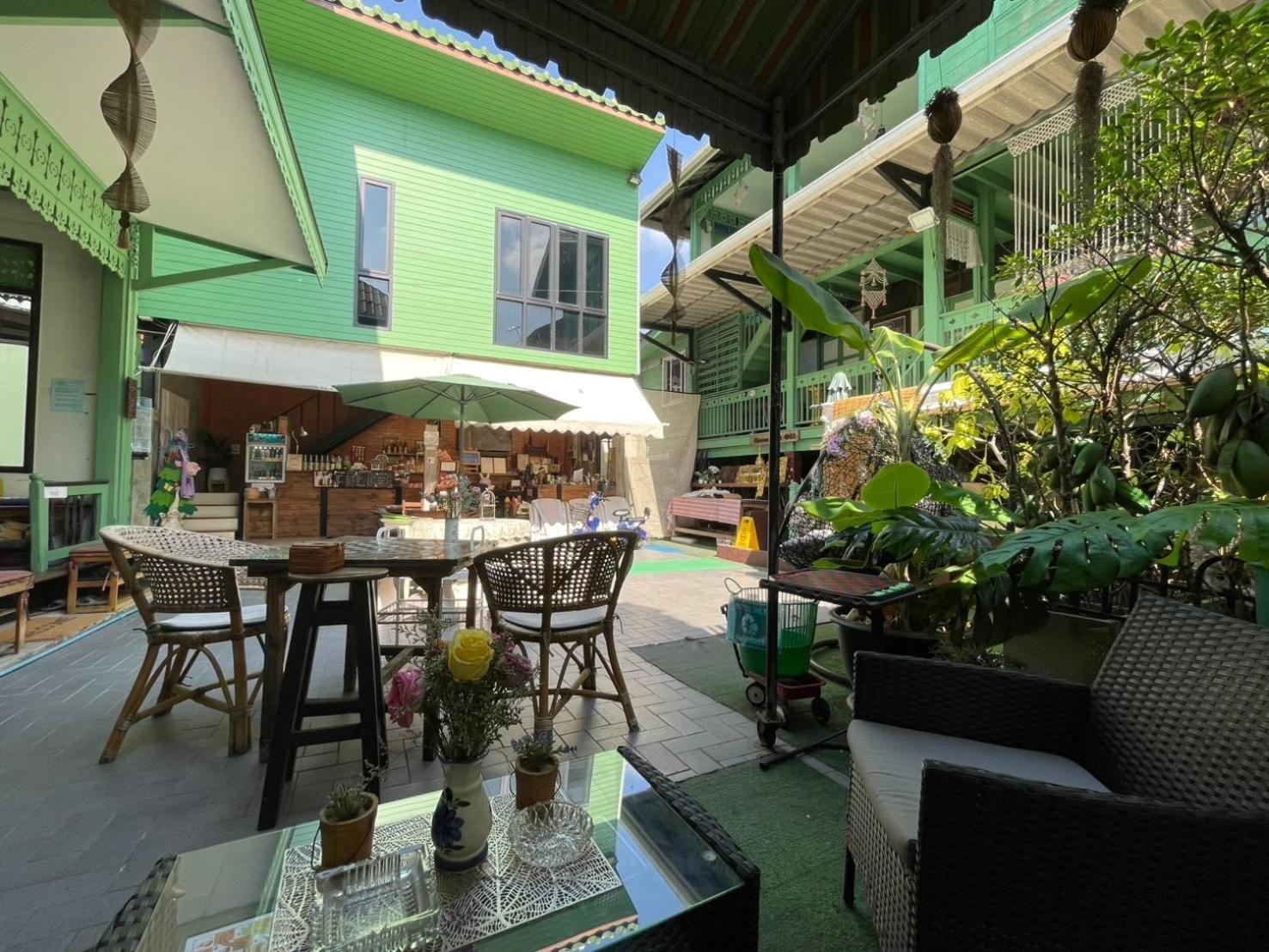 Green Teak House Bangkok Extérieur photo