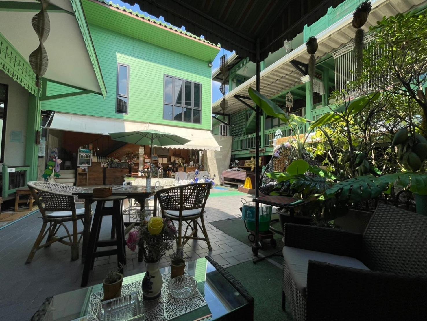 Green Teak House Bangkok Extérieur photo