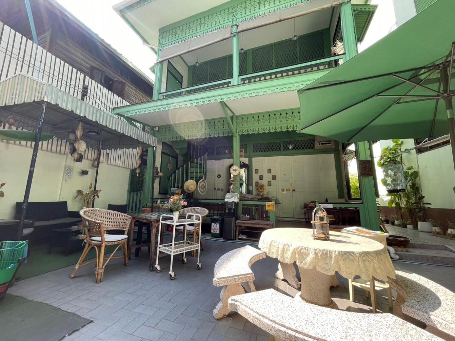 Green Teak House Bangkok Extérieur photo