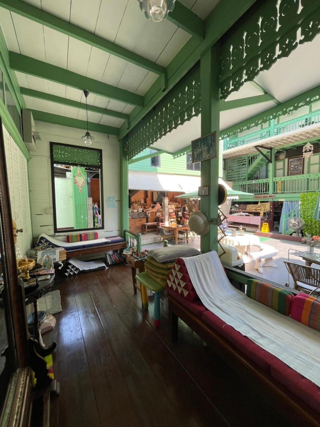 Green Teak House Bangkok Extérieur photo