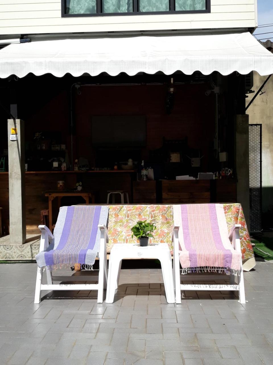 Green Teak House Bangkok Extérieur photo